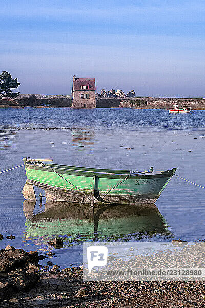 France. Bretagne. Côtes d Armor. Trégor. Buguélès. Moulin à marée de l ile de Balanec * France. Brittany. Côtes d Armor. Trégor. Buguélès. Balanec island tide mill