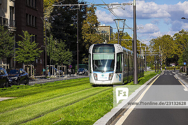 France  Ile-de-France  Hauts-de-Seine  Levallois-Perret  tramway on St?phane Mallarm? avenue